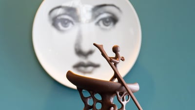 A Brussels story, when chocolate masters meet surrealism