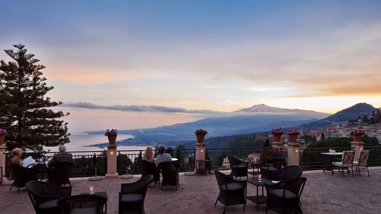 The 5 Sea View destinations for the Easter vacations!