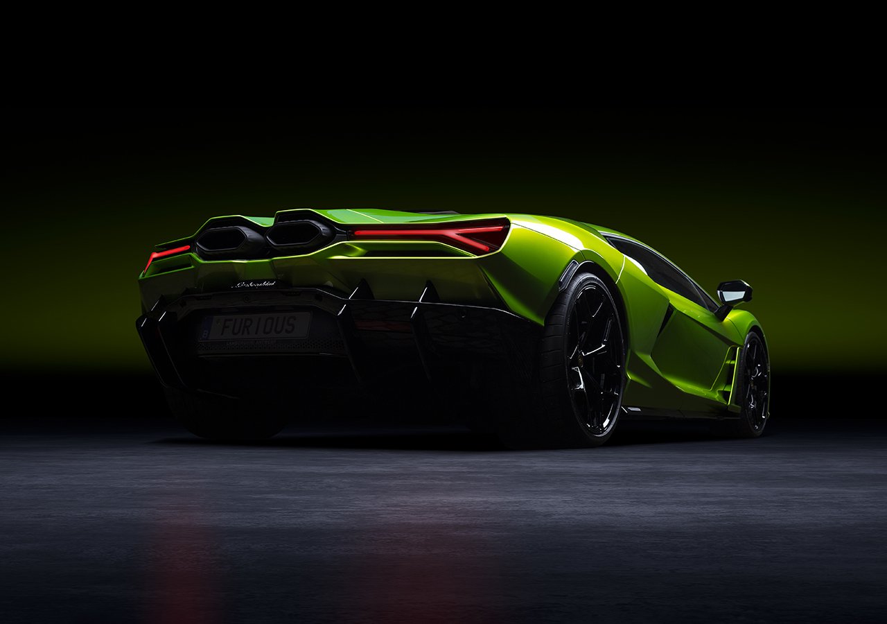 Pure line - LBmedia - Rudolf Van der Ven - Lamborghini Revuelto